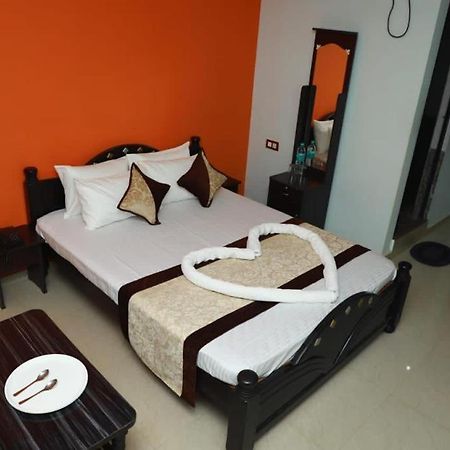 Megha Residency Hotel Haveri Exterior photo